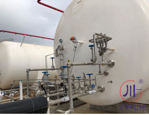 Katup Keamanan Kriogenik Tekanan Tinggi untuk Tangki LNG LIN LOX LAR -196-80 C CF8 CF3 4.0Mpa