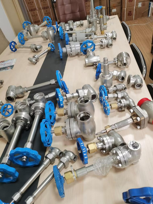 Flange kriogenik katup kontrol Untuk LNG LOX LIN LAR LCO2 tangki gas cair