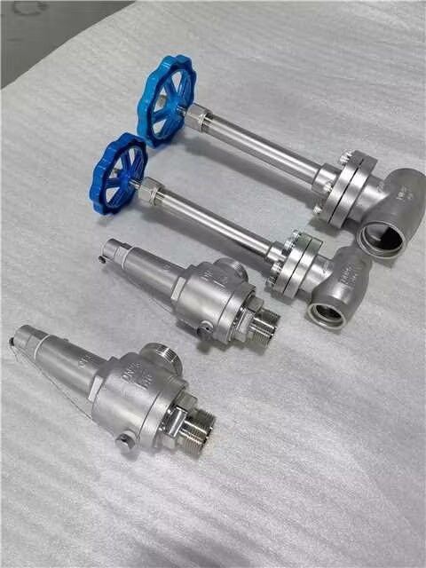 Manual DN65 Low Temperature Socket Weld Globe Valve Untuk LN2/LO2/LNG/LAR/LCO2